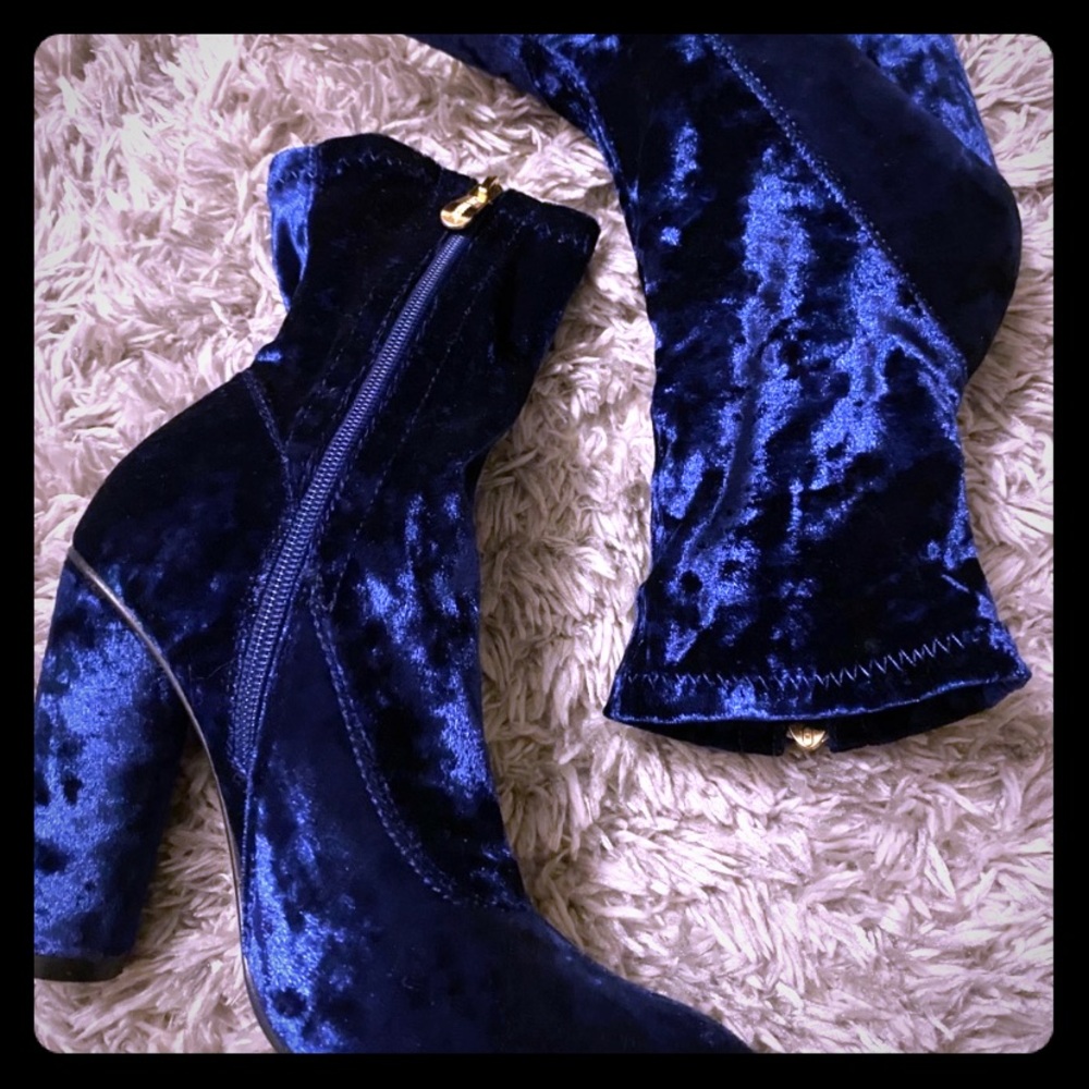 Casual booties